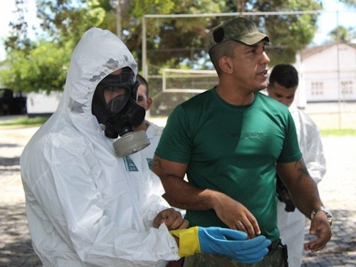 Militares realizam treinamento em Defesa Nuclear, Biológica, Química e Radiológica para Operação Covid-19